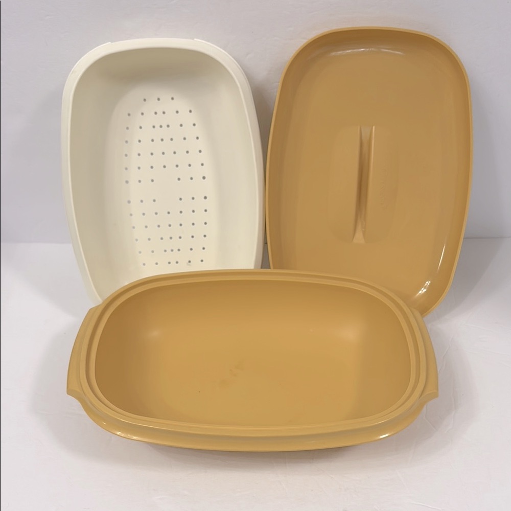 Vintage Plastic Microwave Tupperware Steamer | 3 pieces